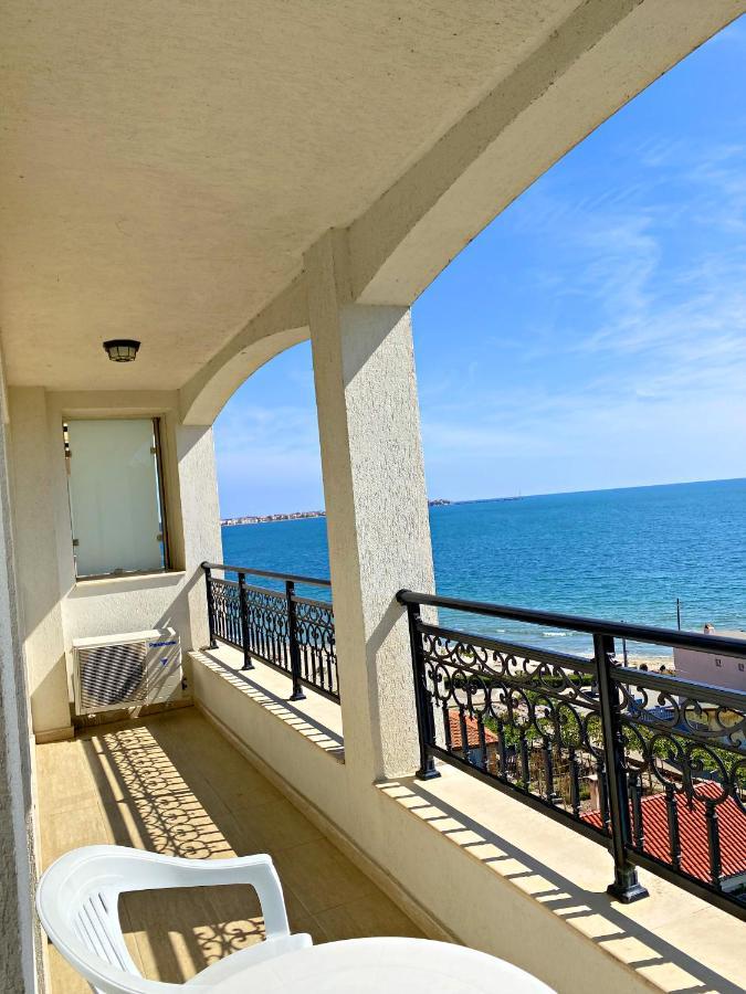 Private Apartments By The Sea With A Large Terrace In Apart Hotel! Pomorie Exterior foto